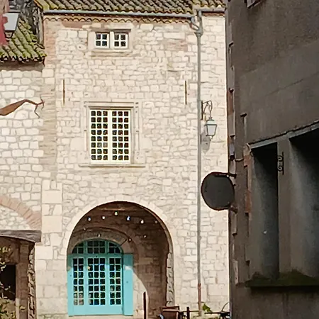 Hostel Au Coin Perdu